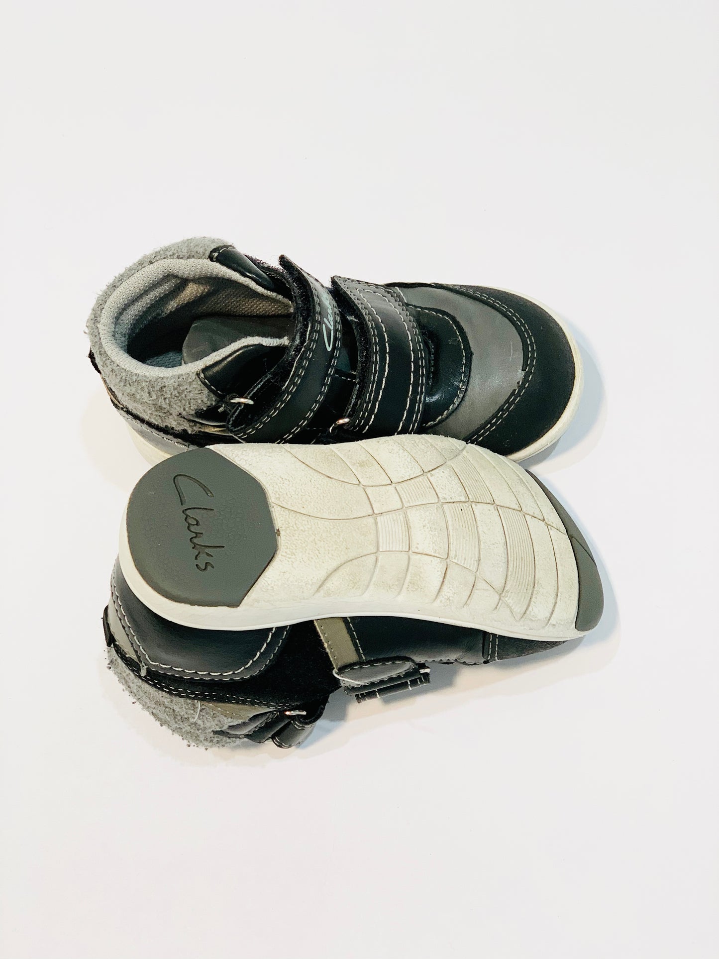 Black hi tops - Size 6.5