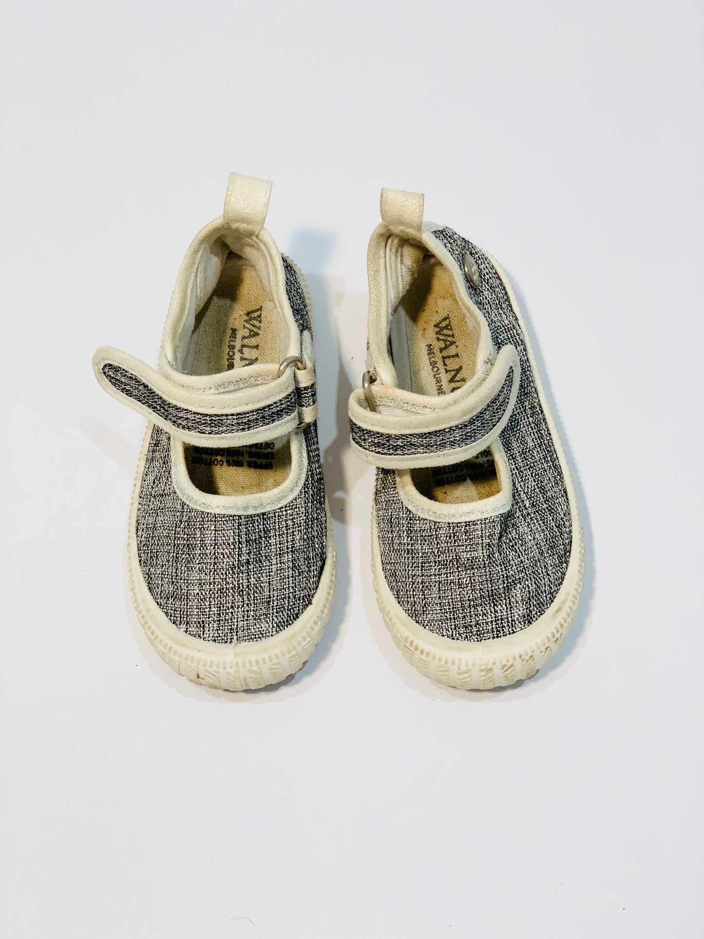 Canvas shoes - Size EU23