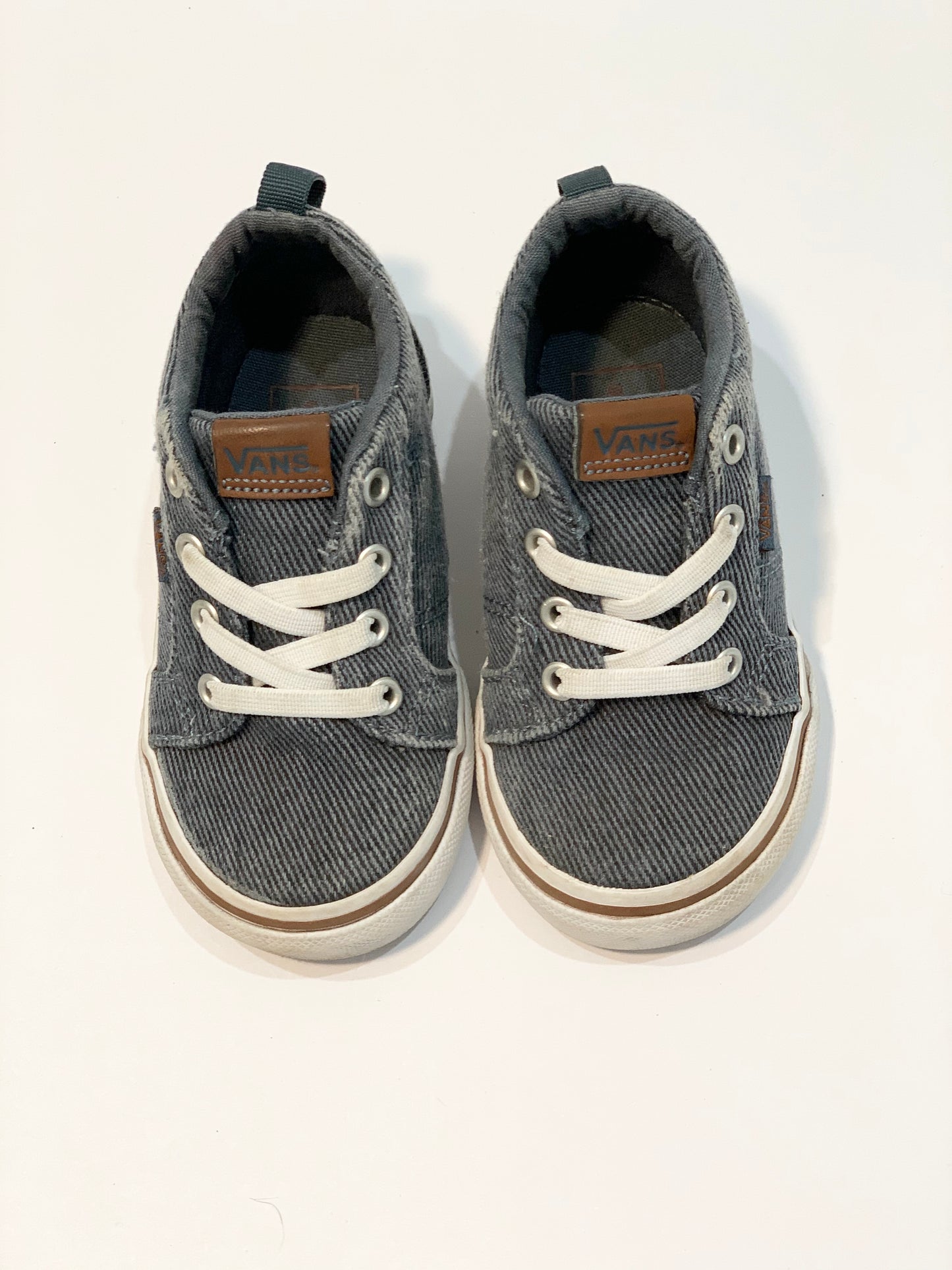 Canvas shoes - Size US6