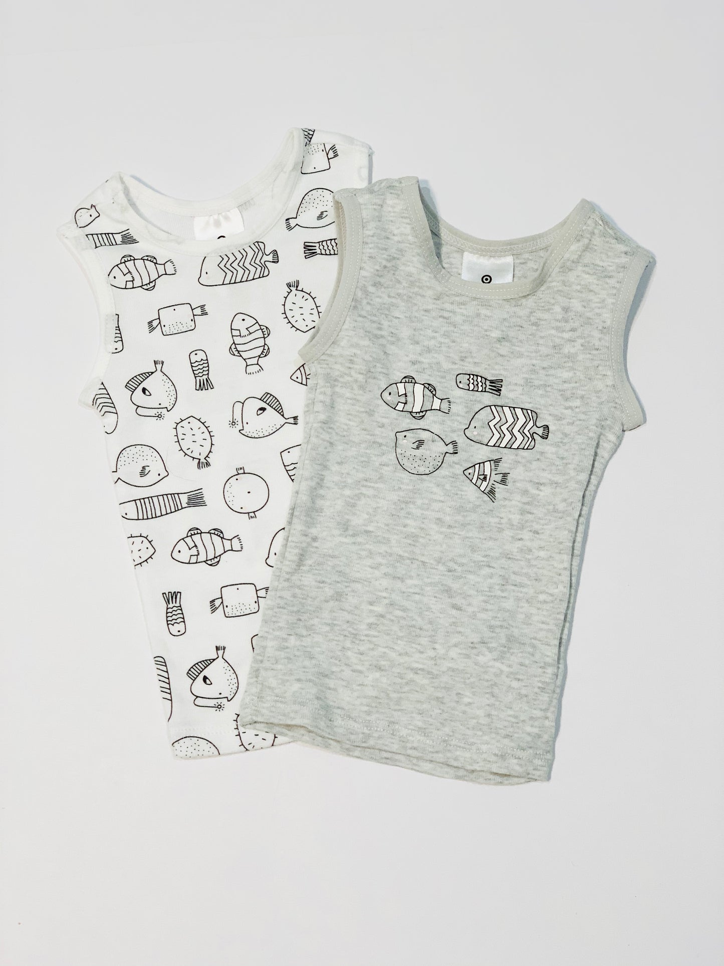 2 x fish singlets - Size 0000