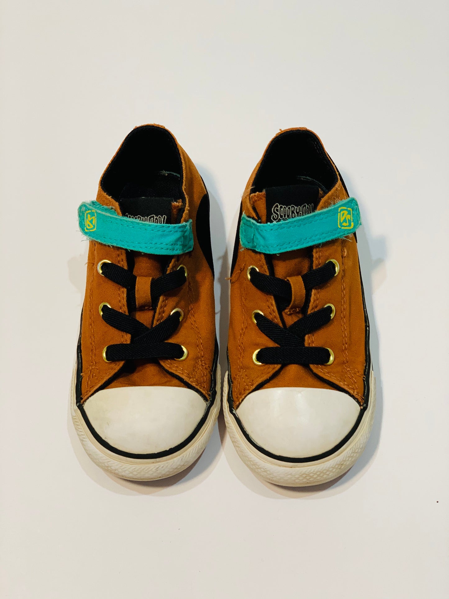 Scooby Doo Chuck Taylors - Size US10 / EU26