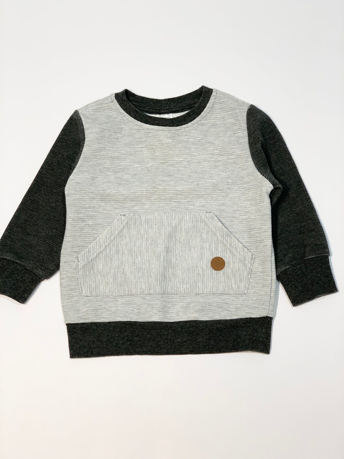 Grey ribbed sweater - Size 2