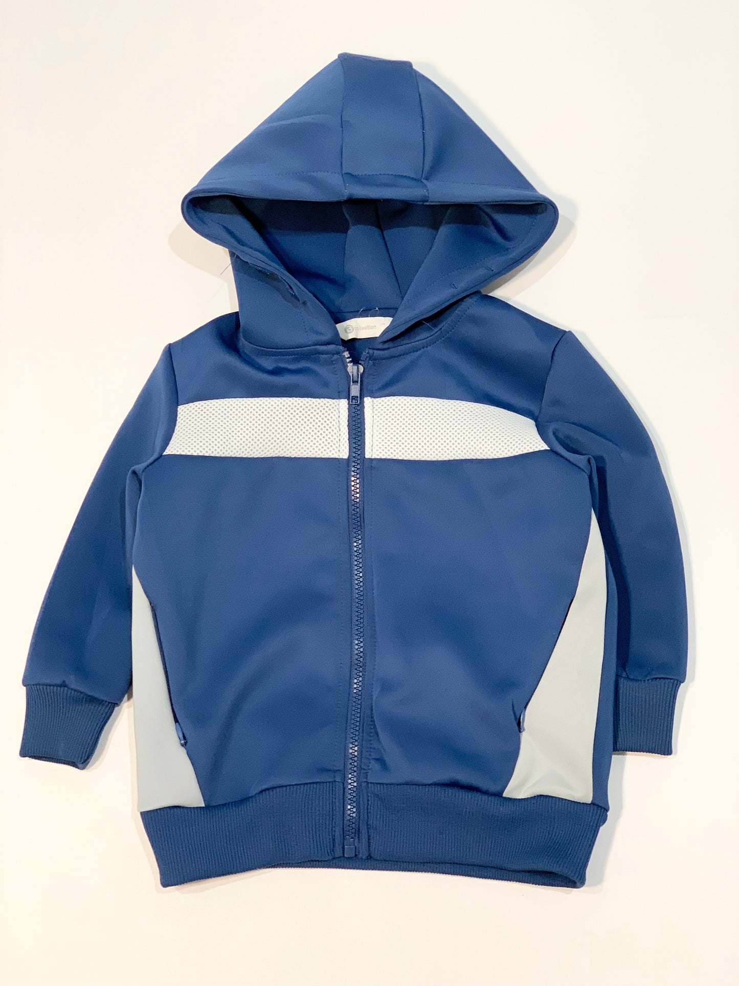 Blue hoodie - Size 3