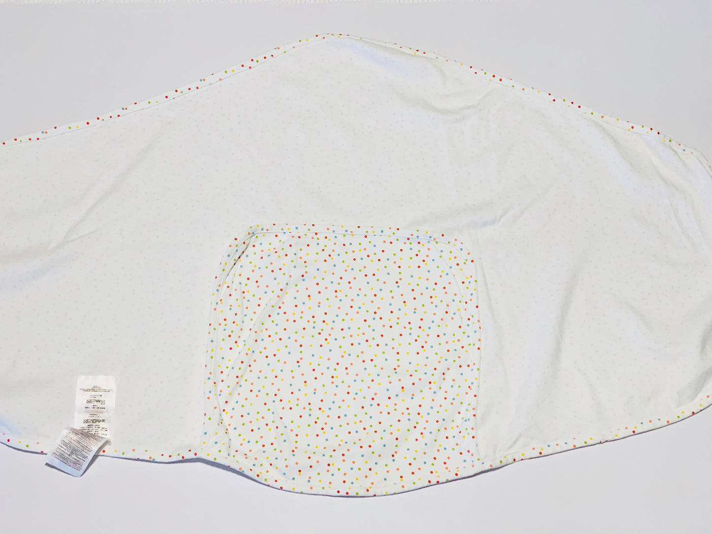 Rainbow dot swaddle - Size 0-3 months