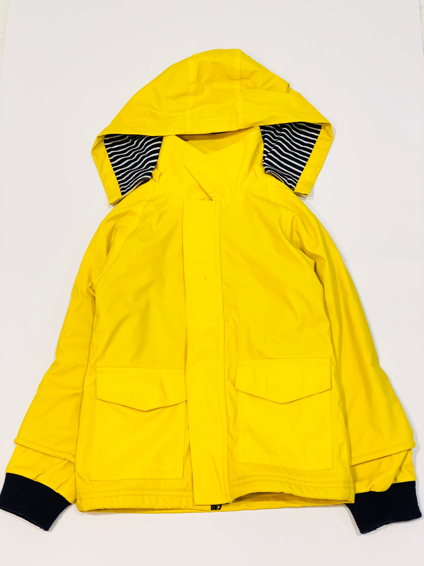 Yellow raincoat - Size 3