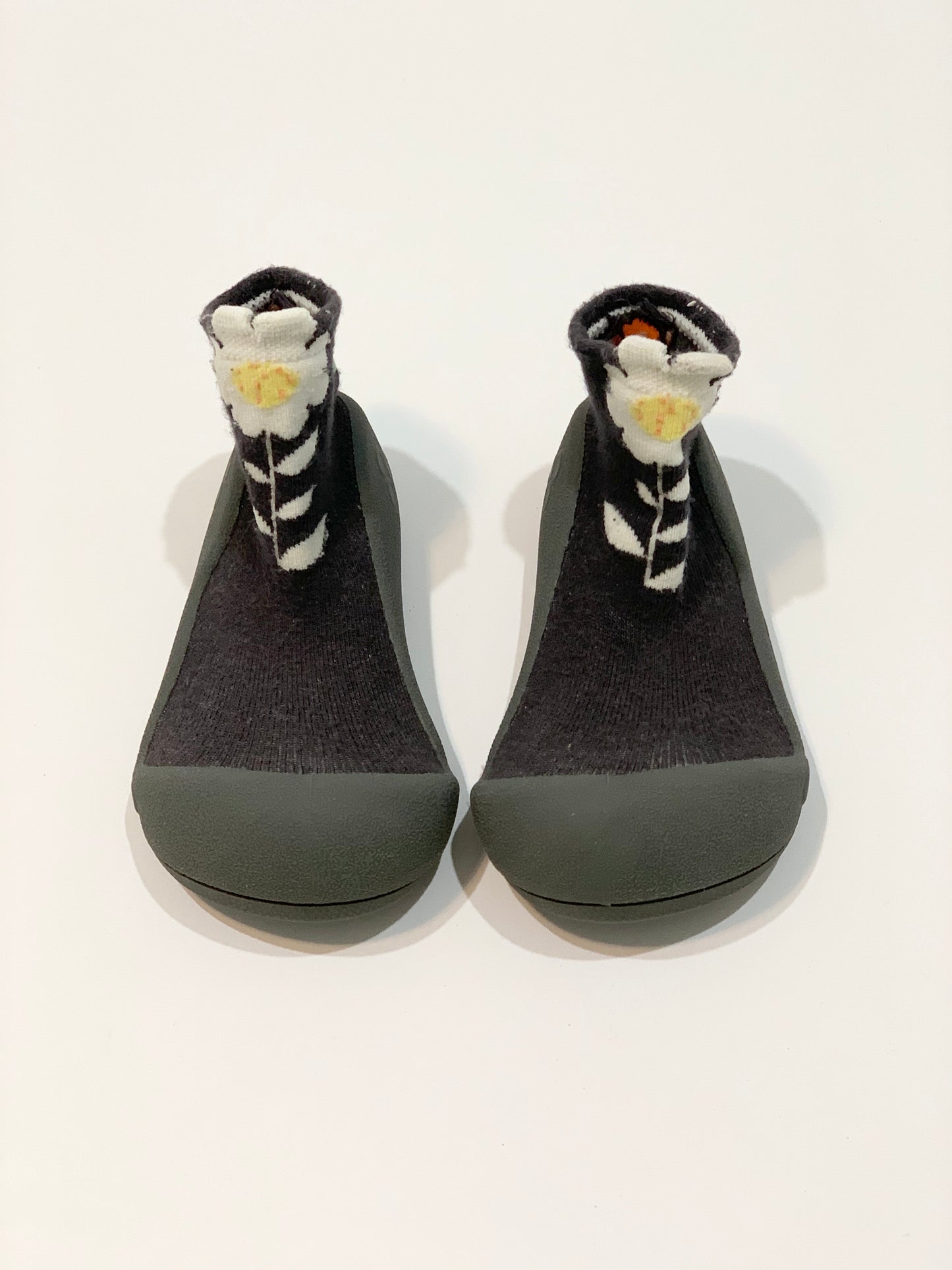Grey sock shoes - Size US5.5