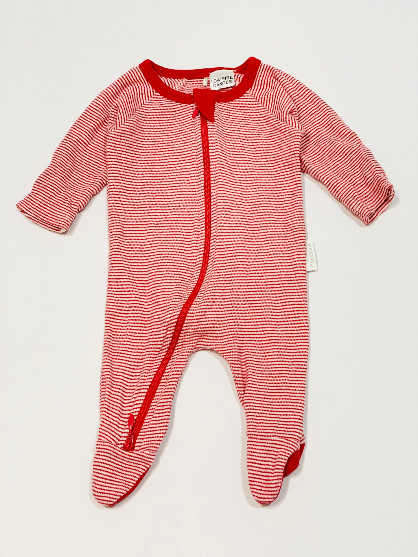 Red zip onesie - Size 0000