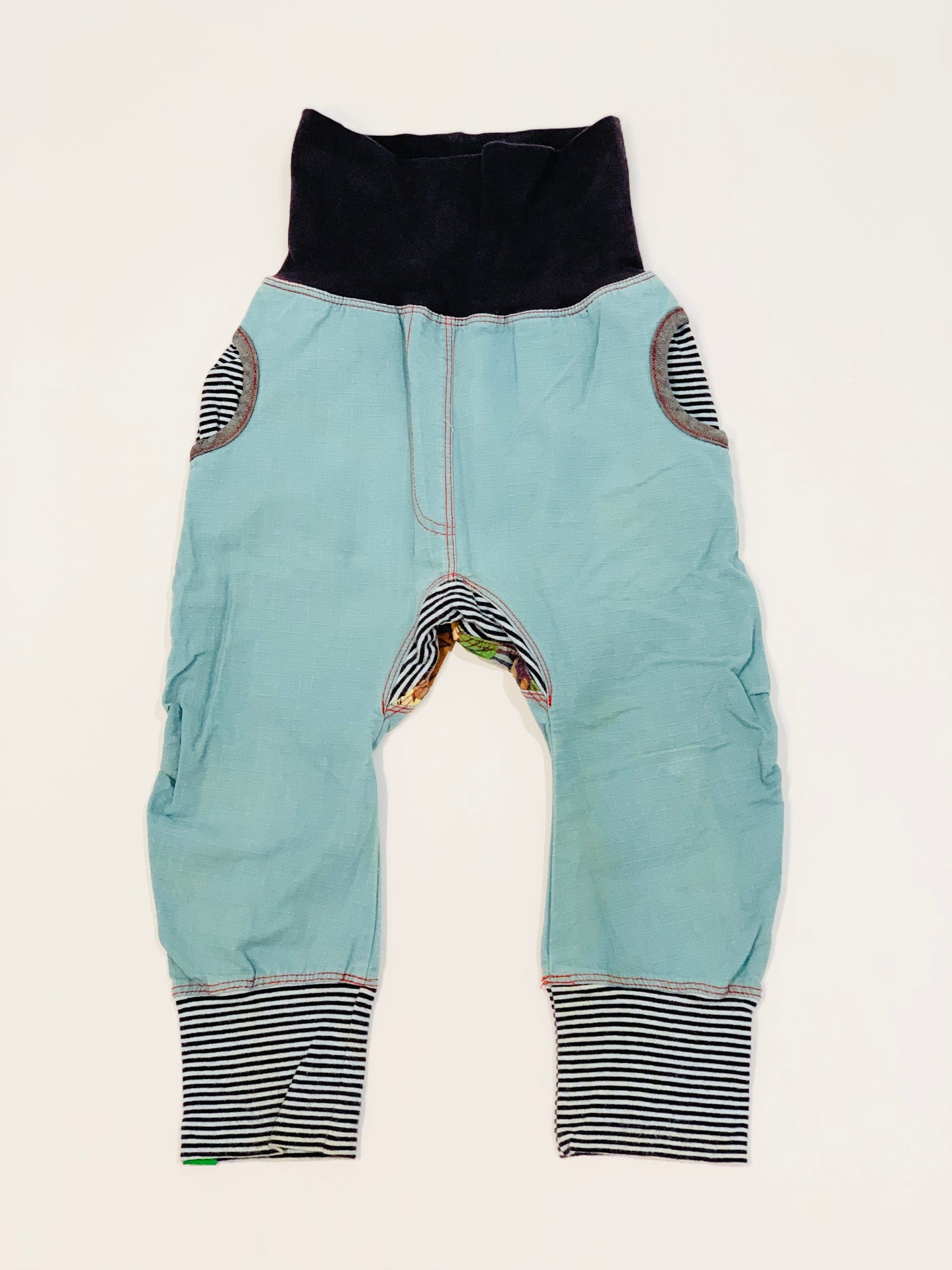 Green pants - Size 2-3