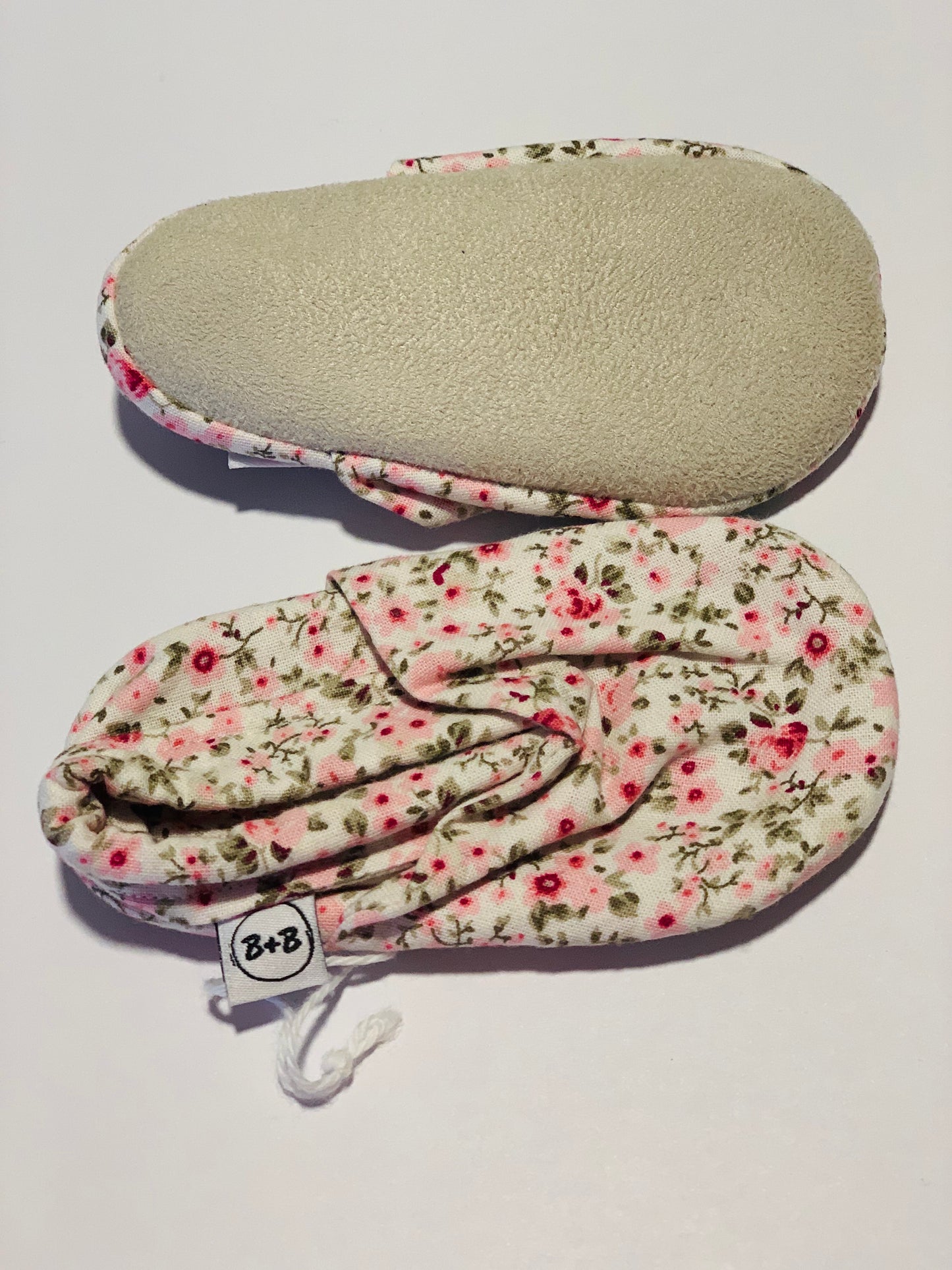 Soft floral shoes new - Size M (10.5cm)