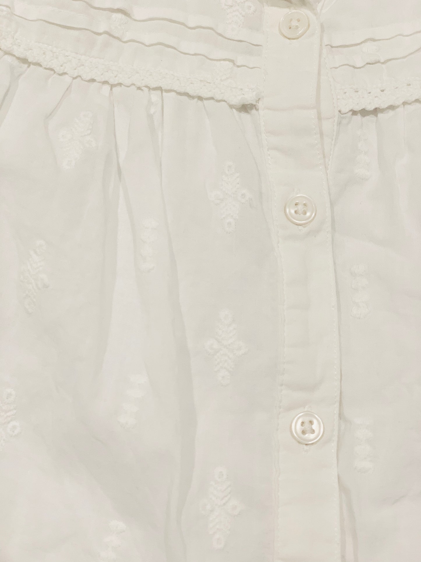White embroidered shirt - Size 3